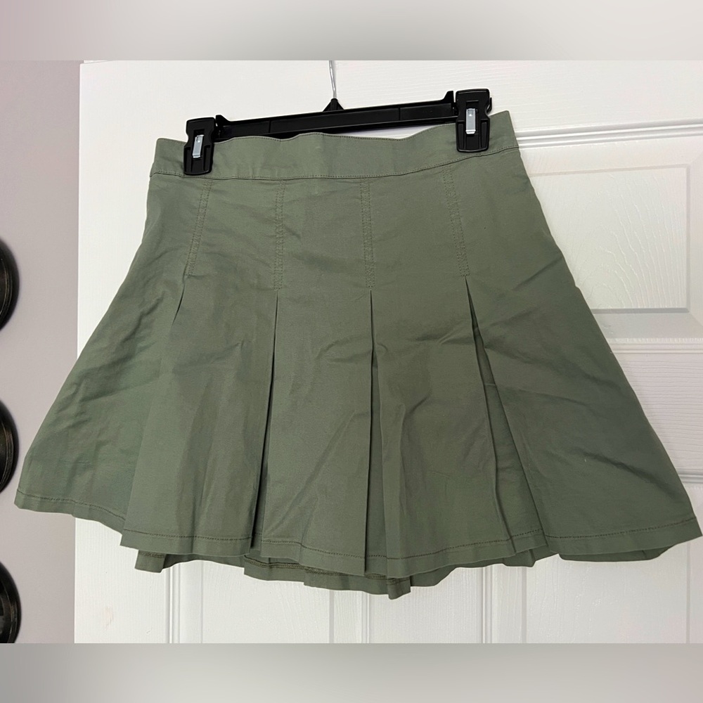 Mini Pleated Cotton Army Green Skirt